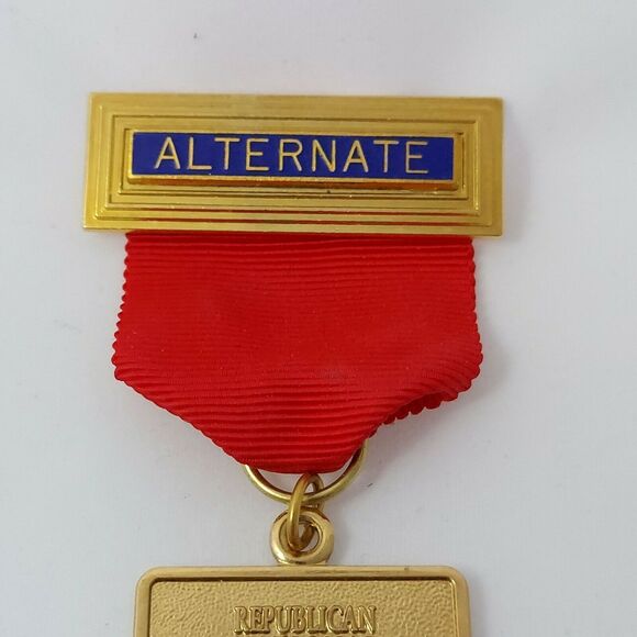 1996 Republican National Convention Alternate Delegate Badge RNC Pin Bob Dole - Picture 2 of 8